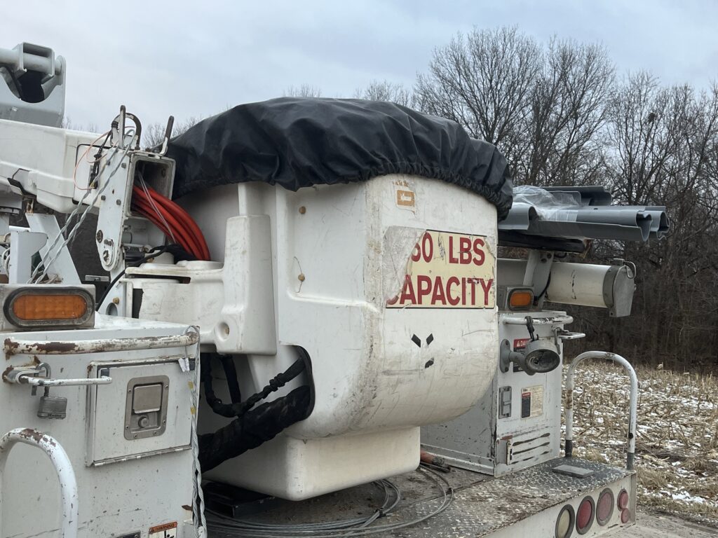 Altec Bucket Truck Bucket Cover.jpg